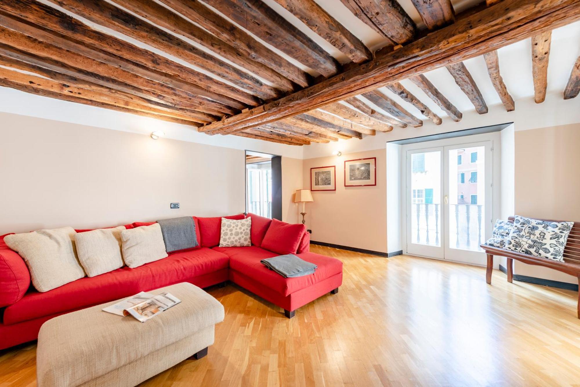 Beautiful Flat In The Historic Center - Happy Apartment Genoa
